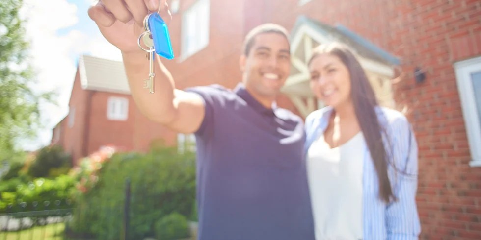 Young Canadian homebuyers embrace trade-offs for early ownership: Houseful